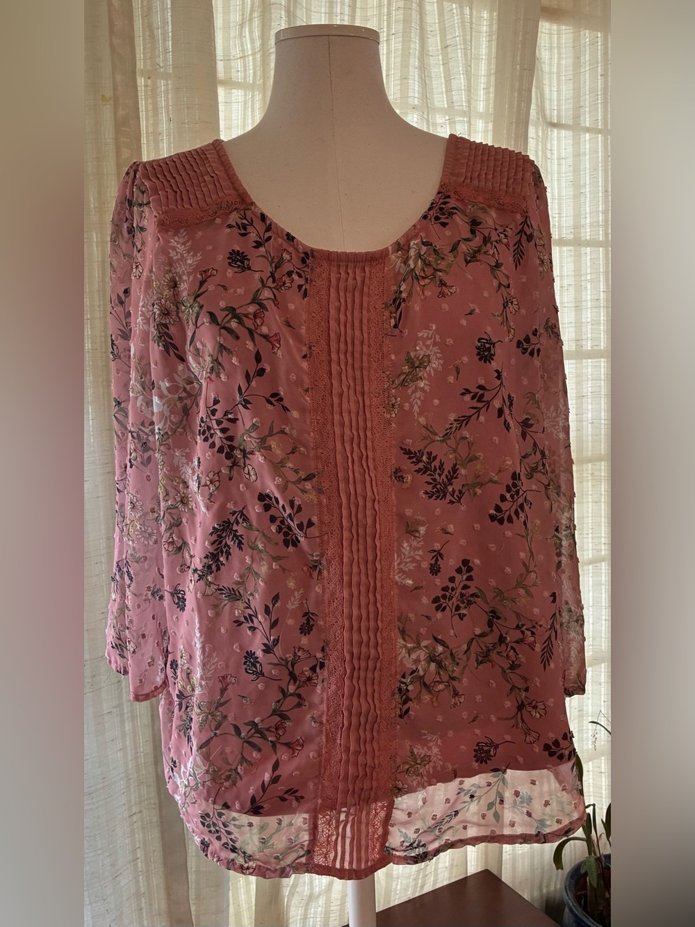 Lauren Conrad 3/4 sleeve shirt